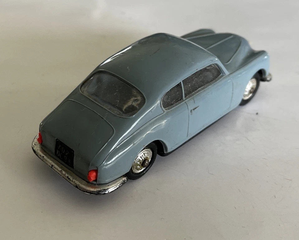 ANCIENNE NOREV PLASTIQUE N° 22 LANCIA AURELIA GT ECHELLE 1:43 ÈME - Photo 3/4