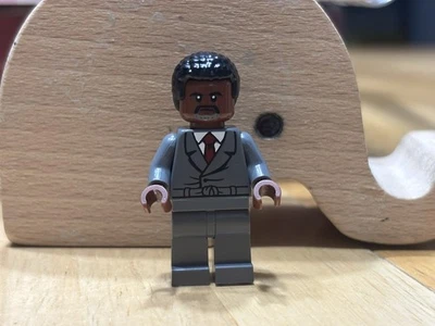 LEGO #21369 IDEAS: X-Files Mr. X Minifigure - Image 1 of 2