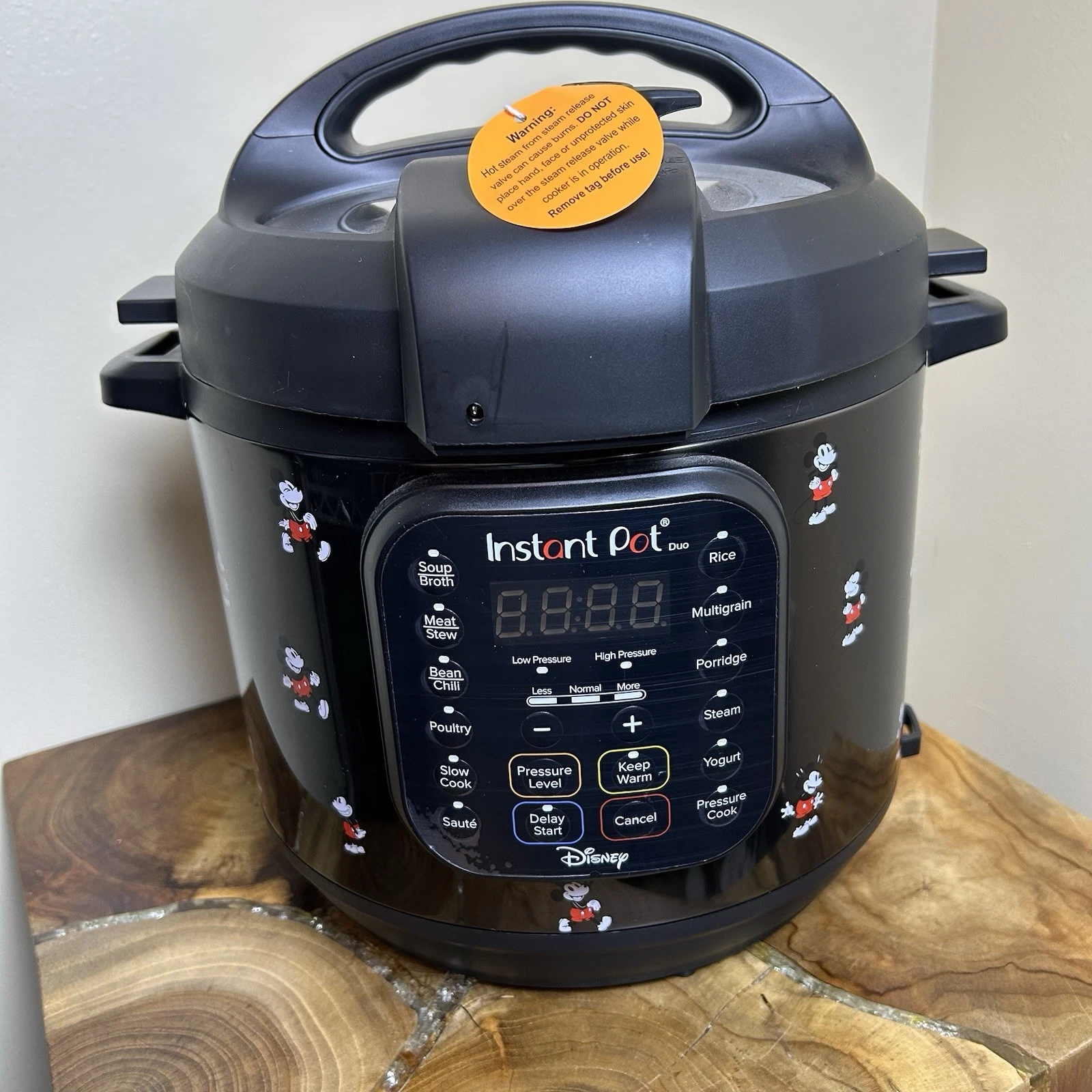Disney Instant Pot Duo 60 Mickey Mouse Classic Multi Use 7-in-1 Pressure Cooker