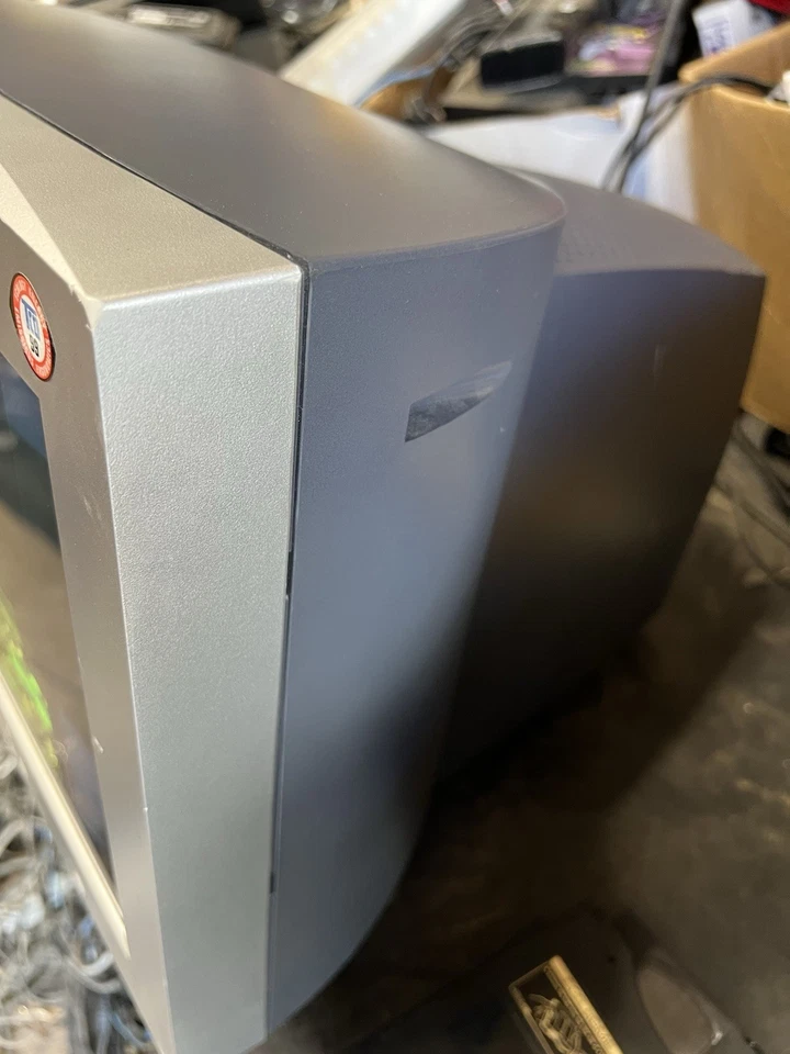 KDS XF-7s Xflat 786N Korea Data Systems CRT Retro Gaming 15" Monitor - Image 2 of 4