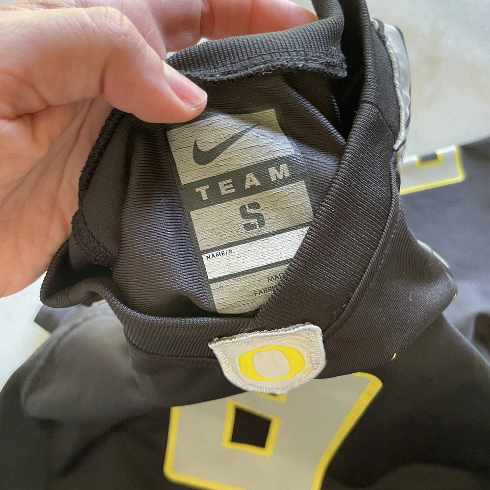 Nike Oregon Ducks Jersey Kids Size S - Image 3 of 3