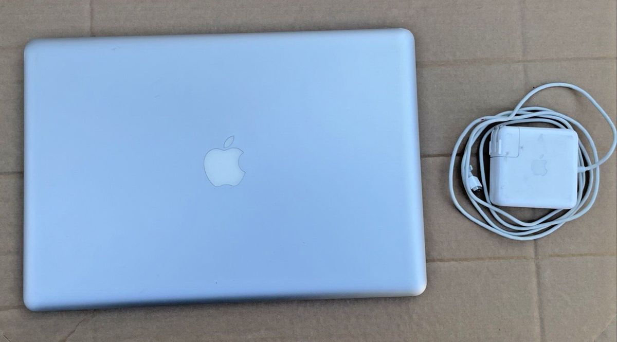 Apple MacBook Pro 2.3GHz 8GB RAM 1TB HDD OS 10.15.7 W/Charger 