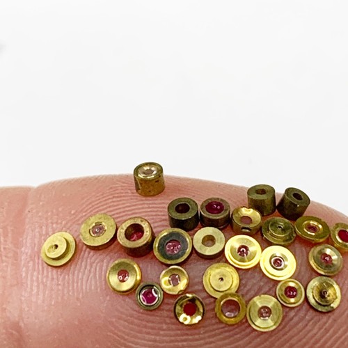 Lote de 25 joyas de reloj 2-3 mm pieza de ajuste de oro relojero reparación bloque a prueba de golpes - Imagen 6 de 10
