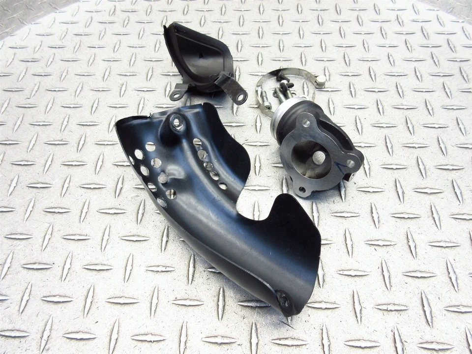 2017 Moto Guzzi Bobber V9 Right Hand Intake Manifold Cover Hardware Clamp Lot - Image 4 of 4