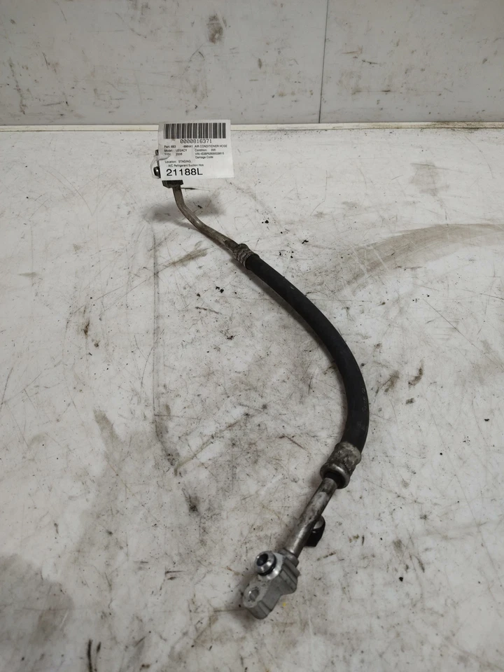 Manguera de succión de aire acondicionado Subaru Legacy Outback 2005-2009 2,5 L OEM 73425AG04B Foto 2 de 3