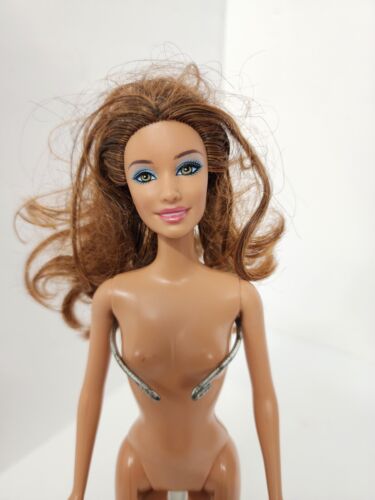 Fashion Fever Barbie Doll 2003 Brunette Highlights - Picture 2 of 12