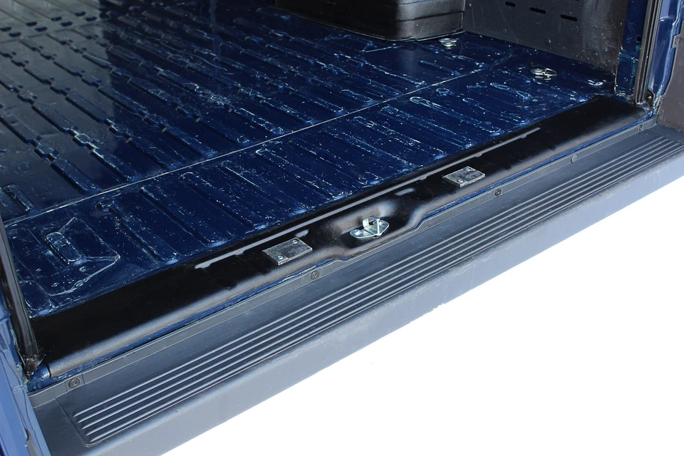 Rear bumper trim for Fiat Ducato Peugeot Boxer plate sill protector cover - Image 2 of 4