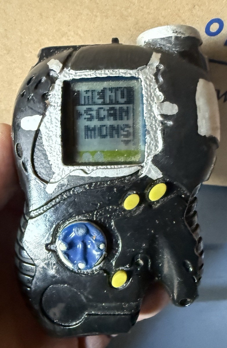 Vintage 2000 Radica Skannerz Blue Handheld Barcode Scanner Monster