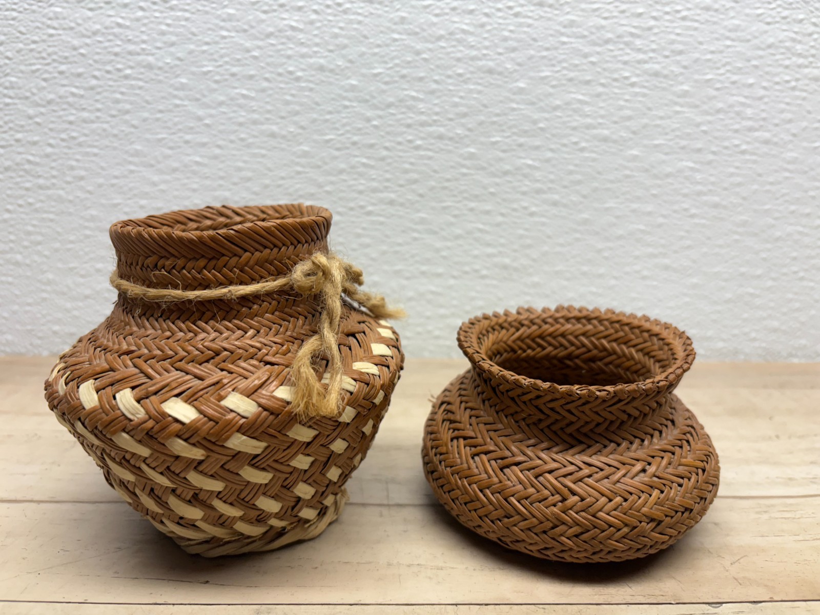 Vtg Set Of 2 Tarahumara Pine Needles Basket Handmade IN USA