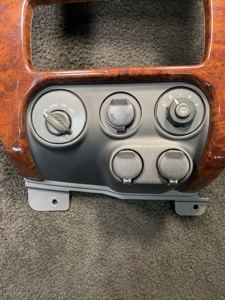 GMC Envoy 2003-2008 tablero radio embellecedor bisel cubierta ventilación aire madera grano OEM Foto 3 de 4