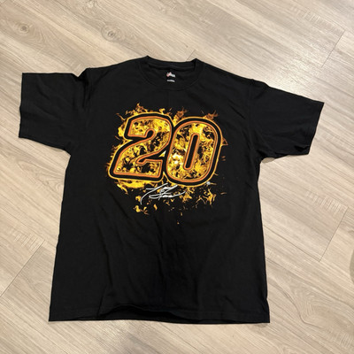 Y2K 2008  Tony Stewart Fire #20 NASCAR Racing T Shirt Men's Size L Chase Authent