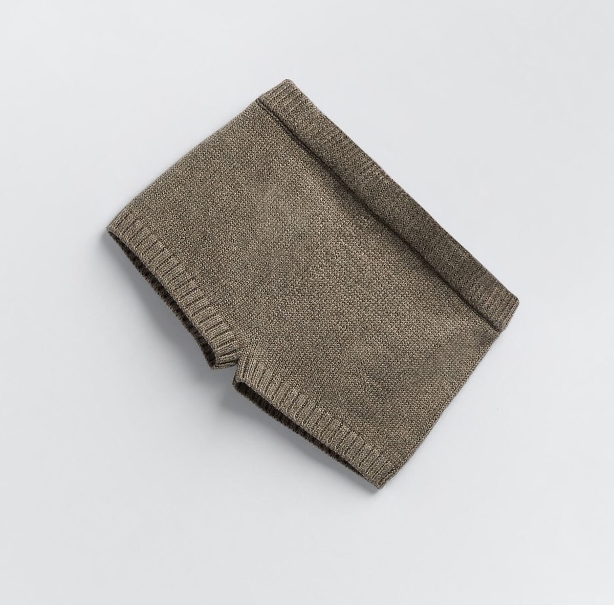 【新品】juemi Mixed Color Knit Shorts ブラウン Contrast Knit Shorts（その他パンツ）｜JUEMI（ジュエミ）の