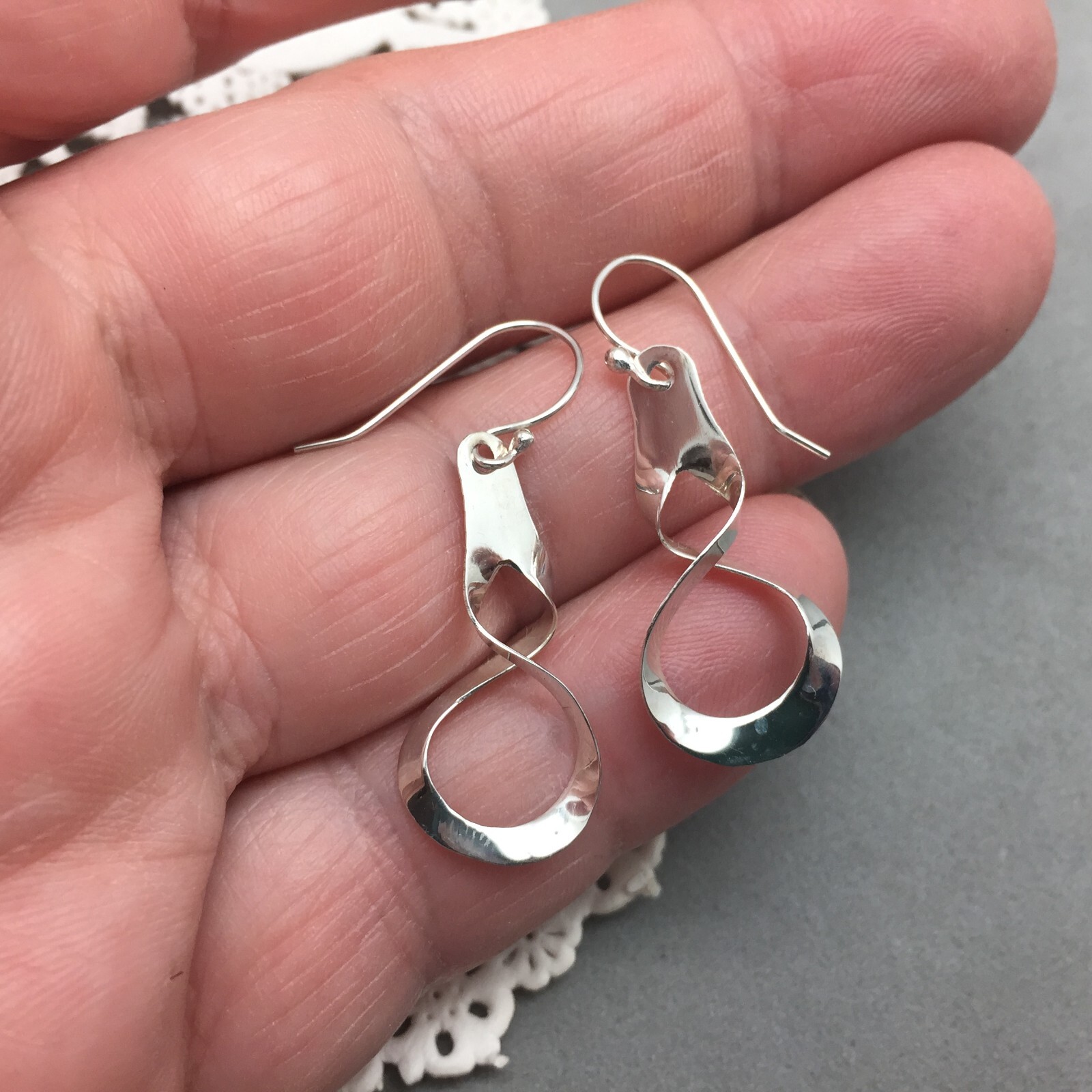Sterling Silver Mobius Infinity Loop Earrings 1 3… - image 6