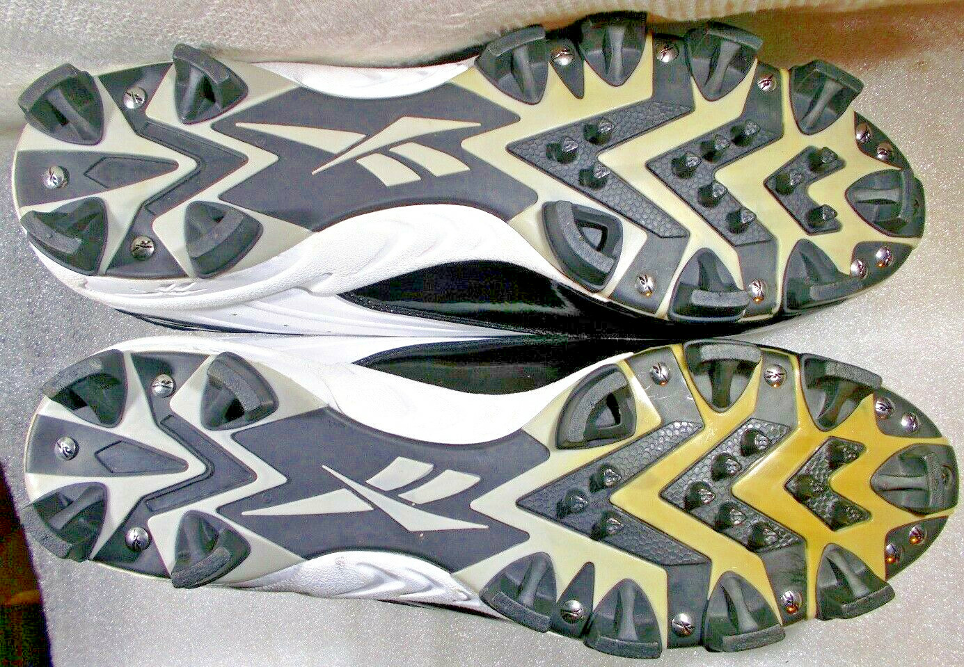 New Pair of Reebok Molded Cleats Men Athletic Shoes Size 15 eBay