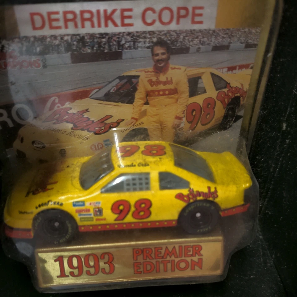 1993 Racing Champions Premier 1:64 No98 Derrike Cope Bojangles' желтый Ford - Изображение 3 из 3