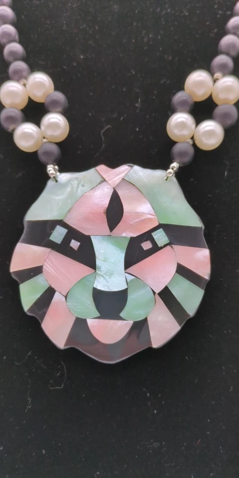 Collar Cabeza de León Madreperla Lee Sands Hawaiano Años 80 De Colección Foto 3 de 4