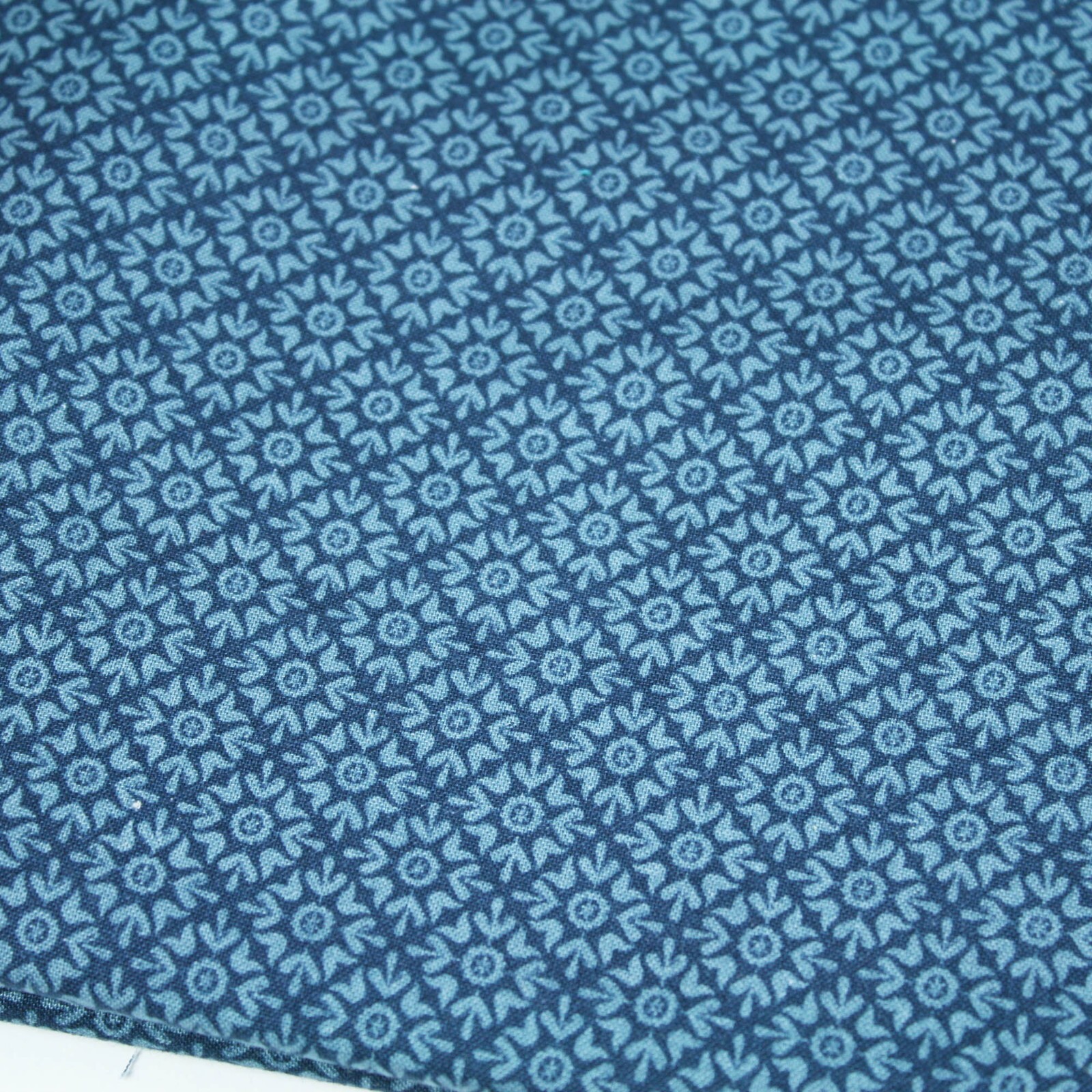 Designer 100% Cotton Backing Quilting Clothing Craft Fabric bundle e010 ...