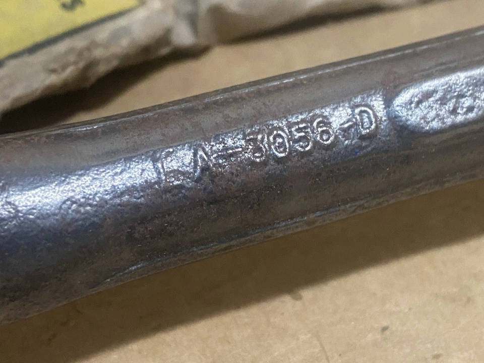 Eixo superior de suspensão dianteira Ford HCK-3047-B -- TODOS 1956-1957 Lincoln -- Fabricante de equipamento original - Imagem 4 de 4