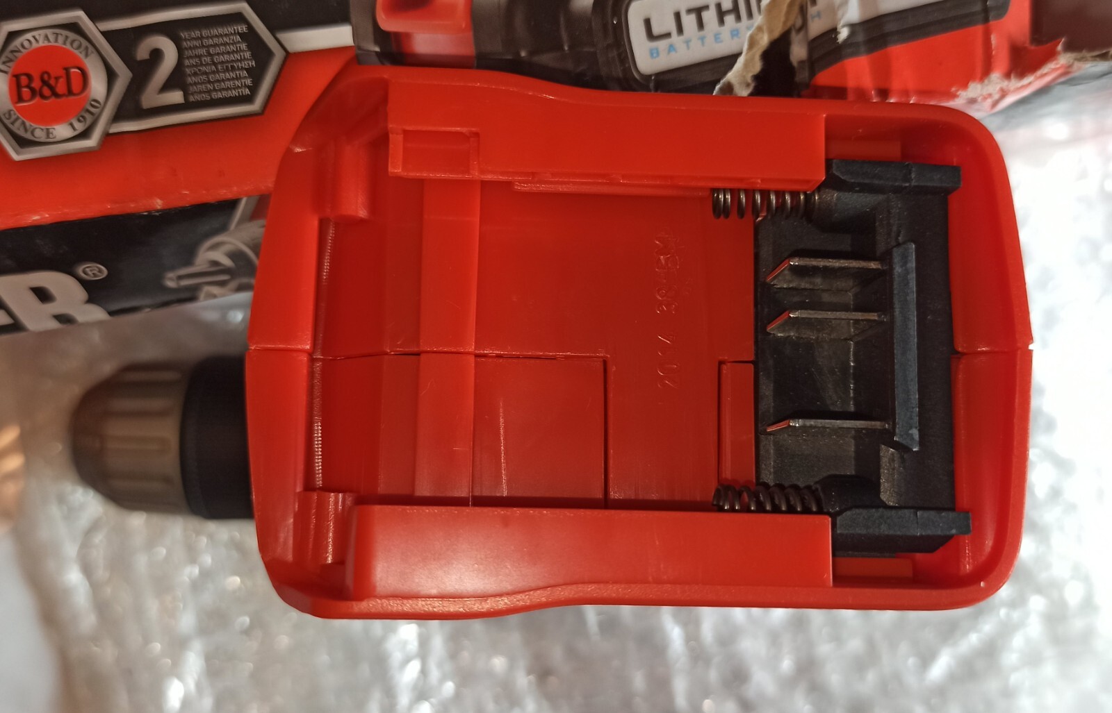BLACK&DECKER - Trapano Avvitatore 18V Mod. EGBL188 + Kit Punte - Senza Batterie foto 5