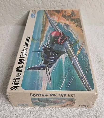 New Vintage Frog 1:72 Model Kit Spitfire Mk. 8/9 Fighter-Bomber Factory Sealed - Picture 2 of 6