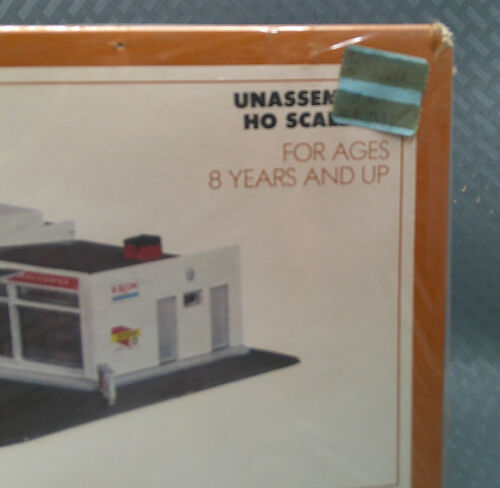 Vintage 1980 Tyco HO Scale Exxon Gas Station Plastic 56pcs Model Kit NEW SEALED - Picture 5 of 12