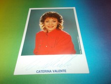 Caterina Valente singer signed autograph autograph on autograph card