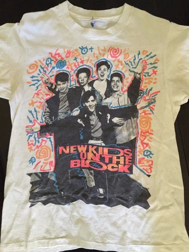 New Kids On The Block NKOTB Tour Shirt Size Sma 1990s vintage concert t-shirt, vintage, size S, single stitch, B+ condition