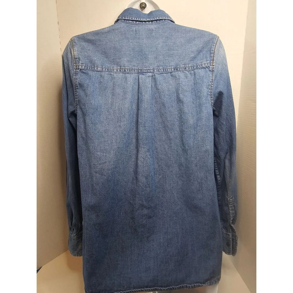 Camisa de mezclilla J.Crew Pop Over manga larga botón medio botón talla 4 cambray Foto 4 de 4