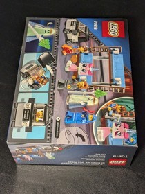 THE LEGO 70818 MOVIE Double Decker Couch Set Exclusive Minifigures NEW SEALED 🆕