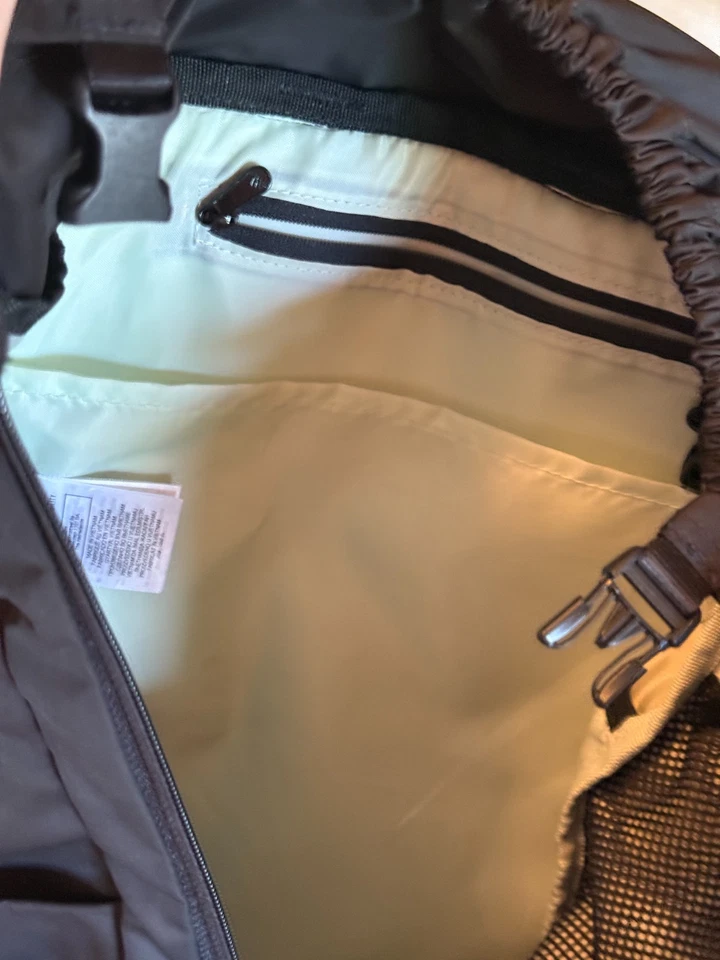 Mochila Adidas Rolltop - Negra - Excelente Estado Foto 4 de 4