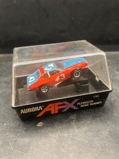 Aurora AFX HO Plymouth Road Runner #43 Richard Petty 1762 dañado