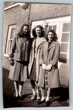 Vtg B&W Snapshot Three Young Women 1940s Fashion Coats Skirts Glasses 1947