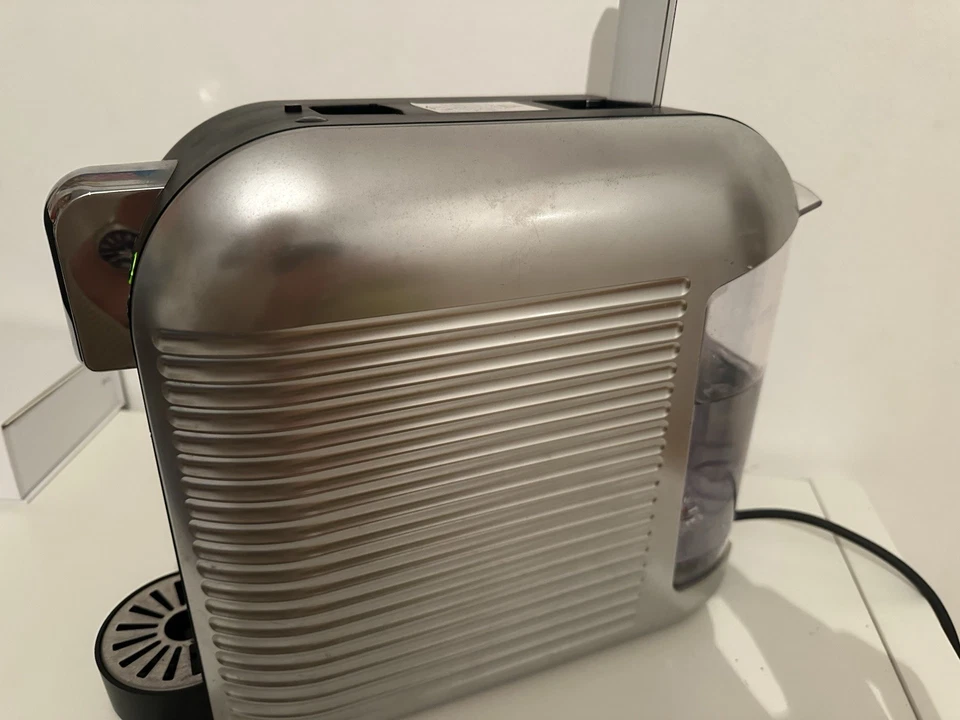 K-fee Kapselmaschine von Krüger – edles Design in Silber, top Zustand - Bild 3 von 3
