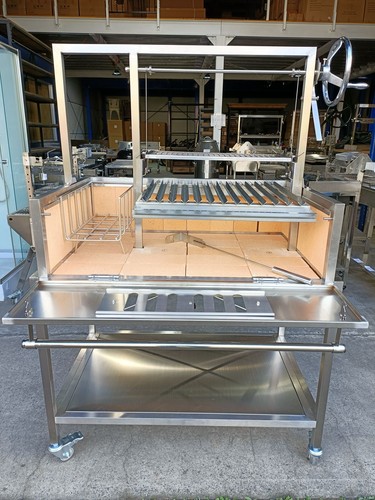 Argentinischer Grill ‚Brasero‘ Mit Grillset – Asado Grill Aus Eisen, Inkl. Schaufel, Schürhaken & Zange, 30x30x50 Cm