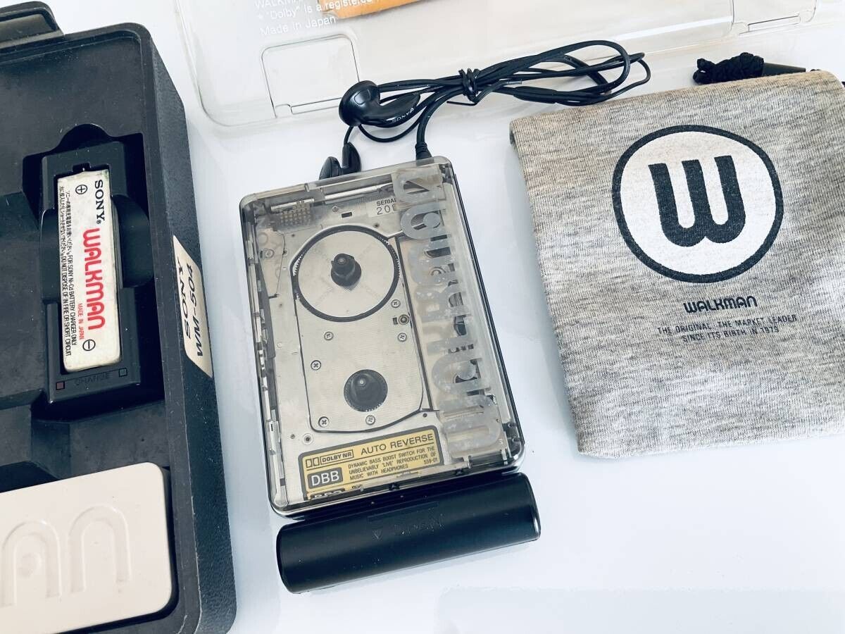SONY WALKMAN WM-504 Cassette Player with Original boxJunk SONY WALKMAN WM-504 Cassette Player with Original boxJunk