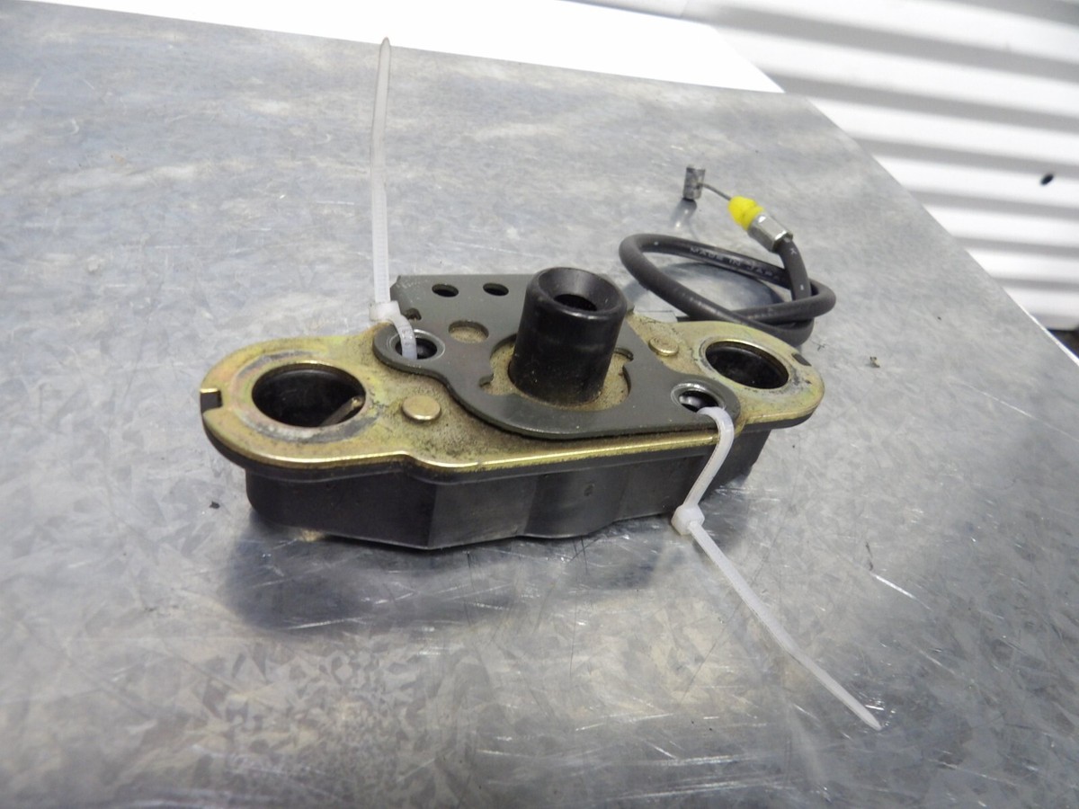 04-05 Kawasaki Ninja ZX10R seat lock cable w latch strike