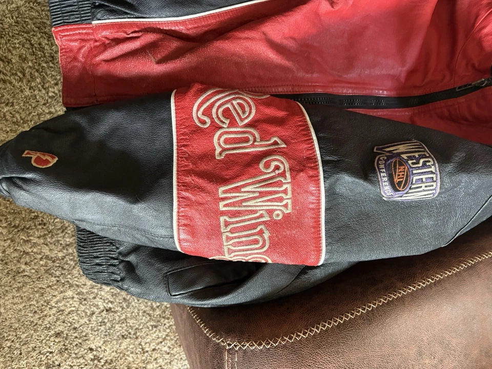 Vintage Pro Player NHL DETROIT RED WINGS Leather Jacket Mens Size Large - Image 3 of 4