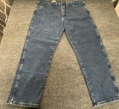 NEW WITH TAGS WRANGLER RELAXED SEAT & FITS OVER BOOTS JEANS  44X30
