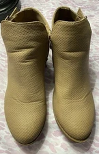 TOP MODA womens ankle boots heel size 7.5 M  beige