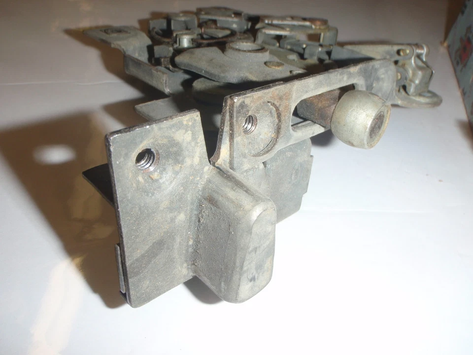 NOS Original RH Passenger Side Rear Door Lock Assembly fits 1950 1951 Buick - Image 3 of 4