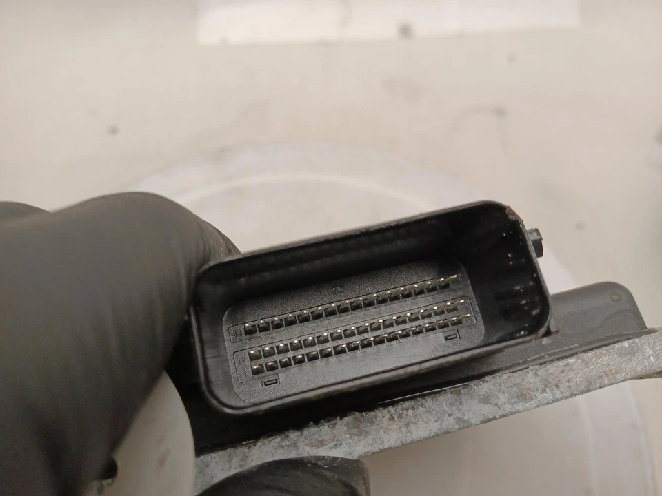 BMW I3 Base Control Module Unit ECU 2013-2022 9456560 - Image 4 of 4