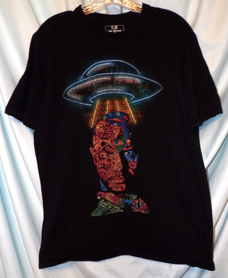 Joe Rogan Reaching Out from The Kali Yuga UFO T-Shirt SS Crew Neck Adult M Black