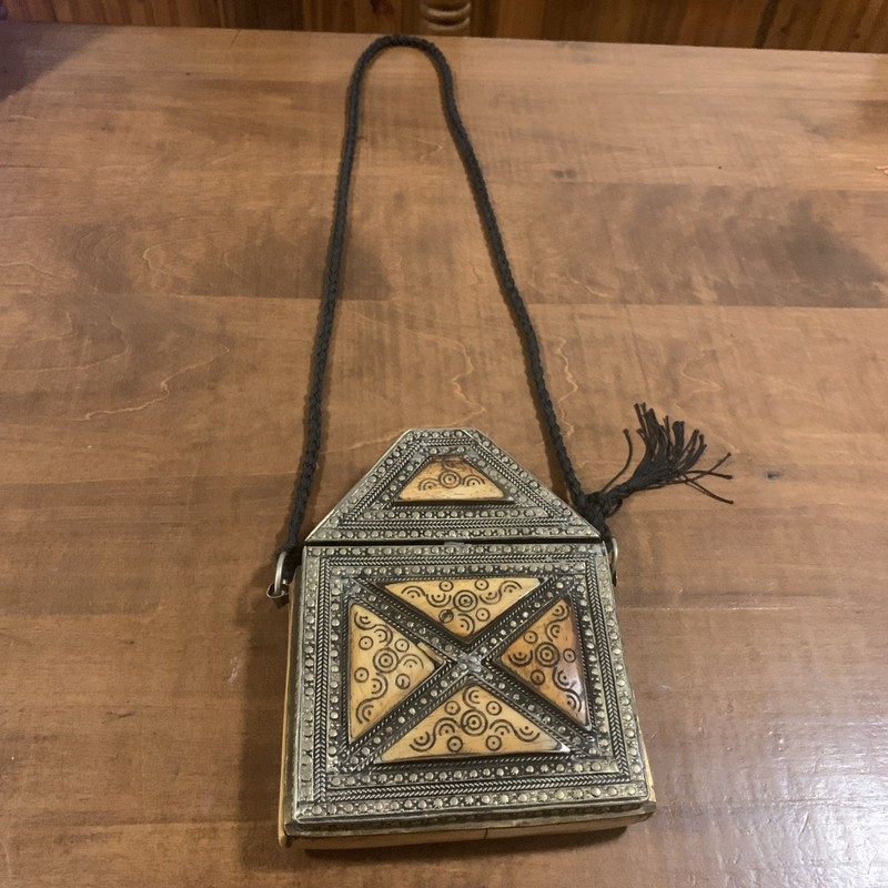 VTG MOROCCAN BRASS JEWELRY/TRINKET BOX W/MOORISH INLAID PANELS 5 1/4 X 6 3/4 IN