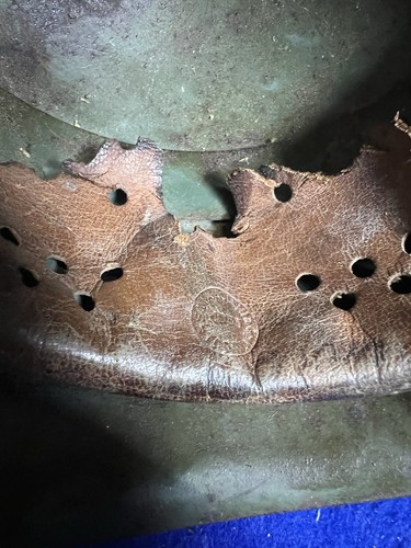 Elmetto Italiano M33 Bellico WW2 tracce Fregio Artiglieria - Foto 11 di 14