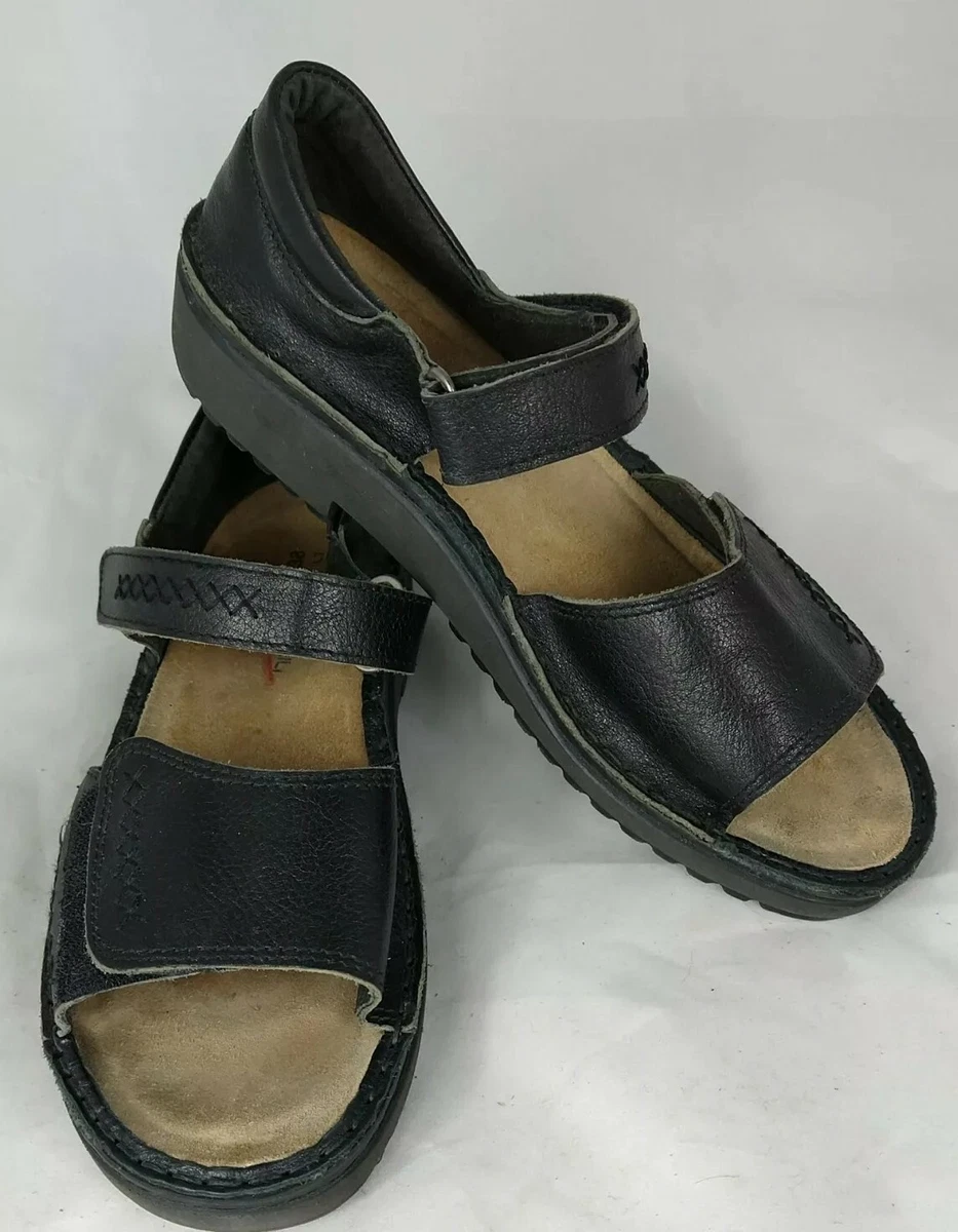 Enclosed heel clearance sandals