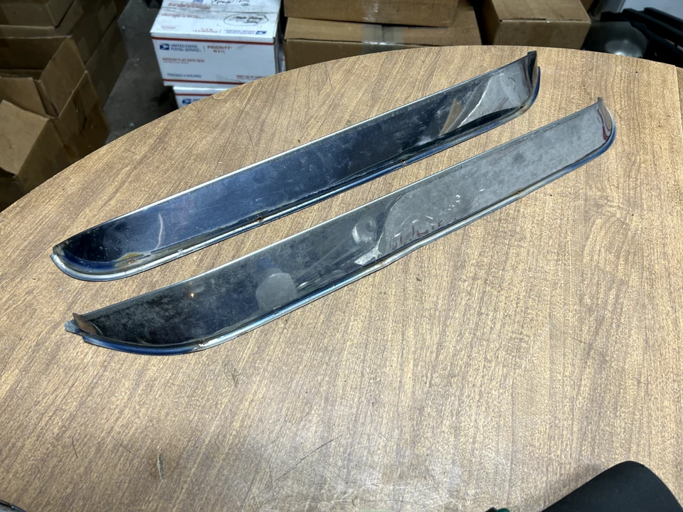 Viseras de ventilación protectoras de lluvia atornillables de acero inoxidable para camioneta Ford F150 Bronco 80-91 Foto 4 de 4