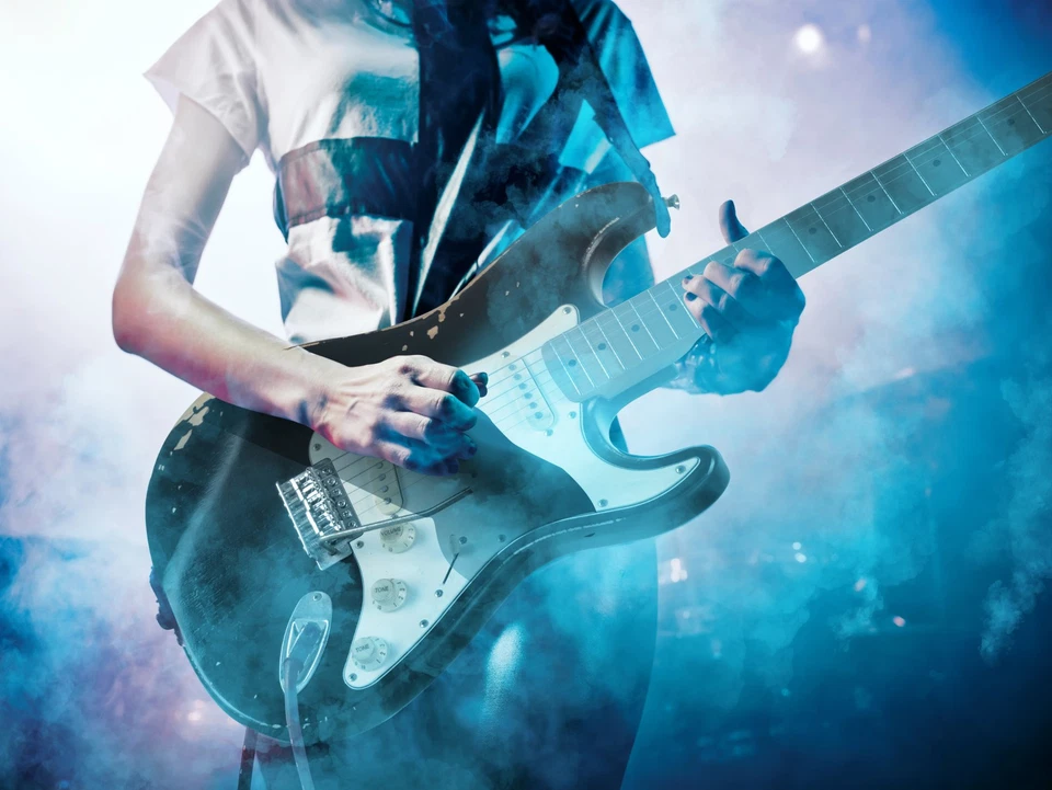 Rocktile Vinstage ST Chitarra Elettrica Vintage Nero Corpo Relic Aged 3 Pickup - Immagine 2 di 4