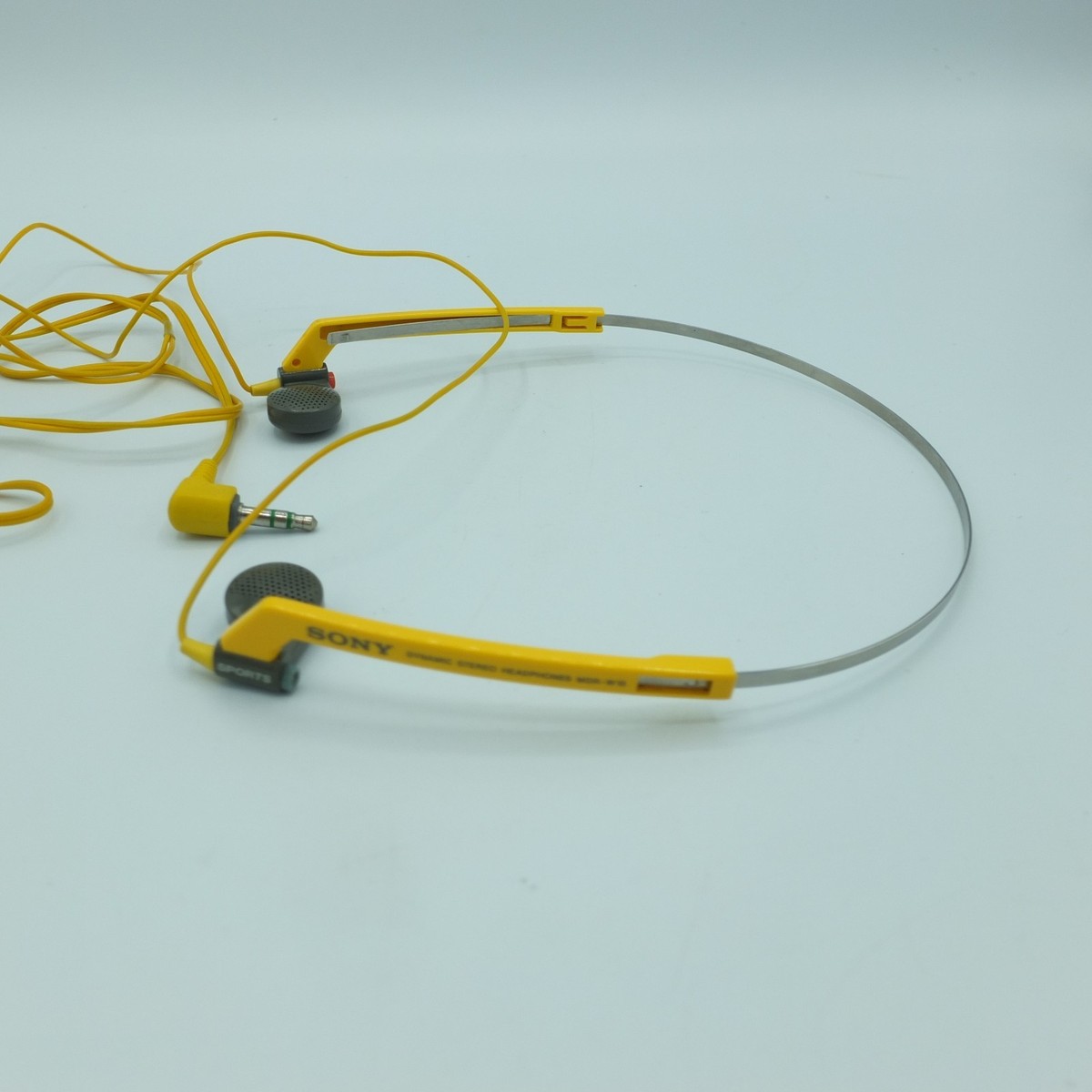SONY SPORTS WM-SXF10　カセットプレーヤー Sony Sports Walkman AVLS WM SXF10 AM-FM Cassette Player Not