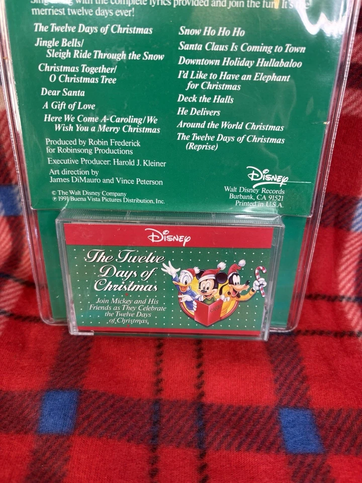 THE TWELVE DAYS OF CHRISTMAS DISNEY CASSETTE TAPE 1991 With Lyric Book New 💕 - Image 4 of 4