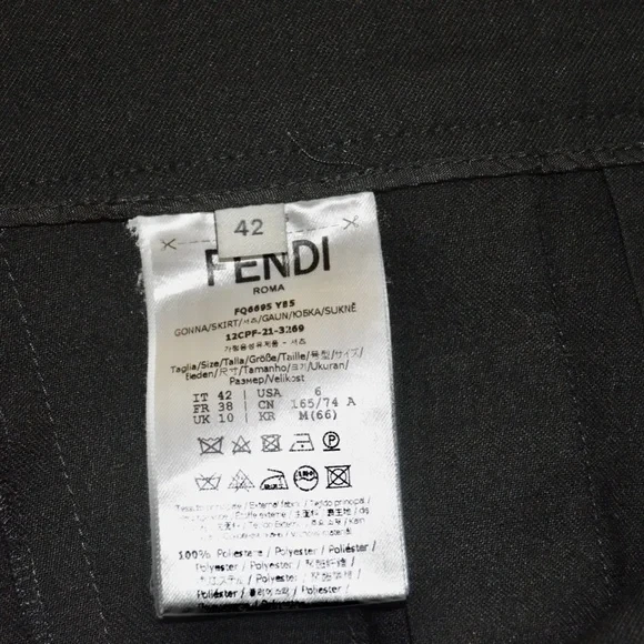 Fendi Black Pleated Skirt Size 6 - Image 3 of 4